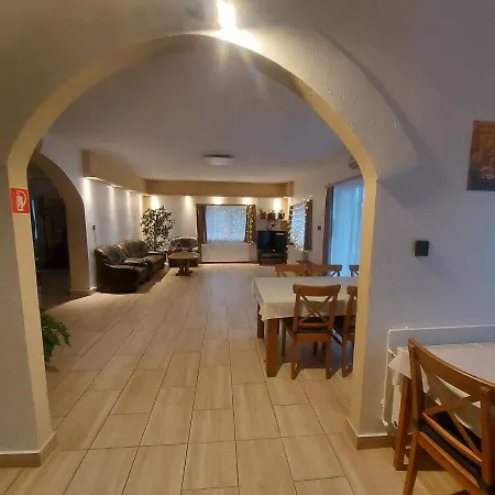 Attila's 4*