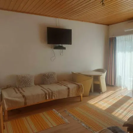 Attila's Guest house Budaors